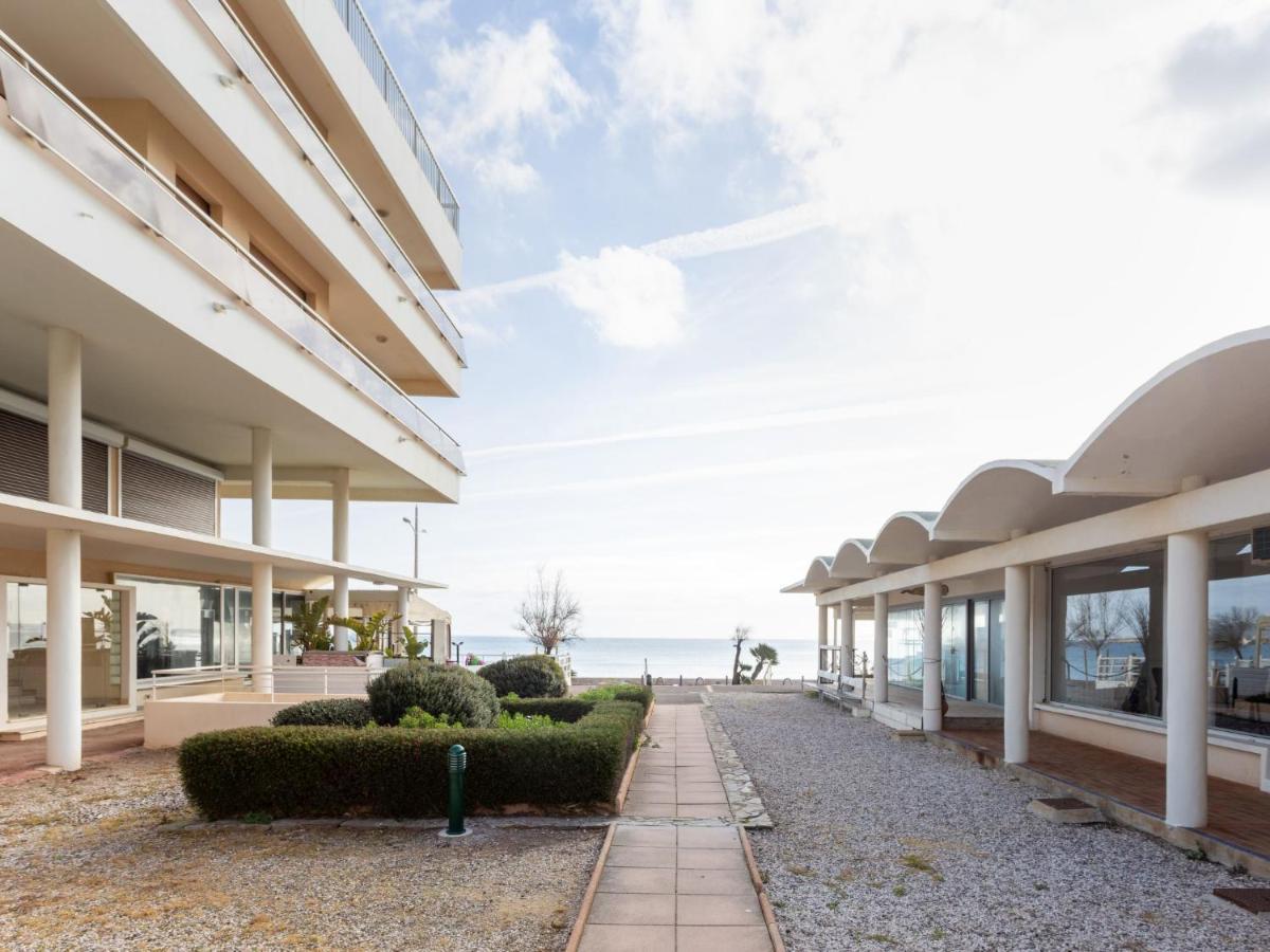 Apartment Le Grand Large-3 By Interhome Le Lavandou Bagian luar foto